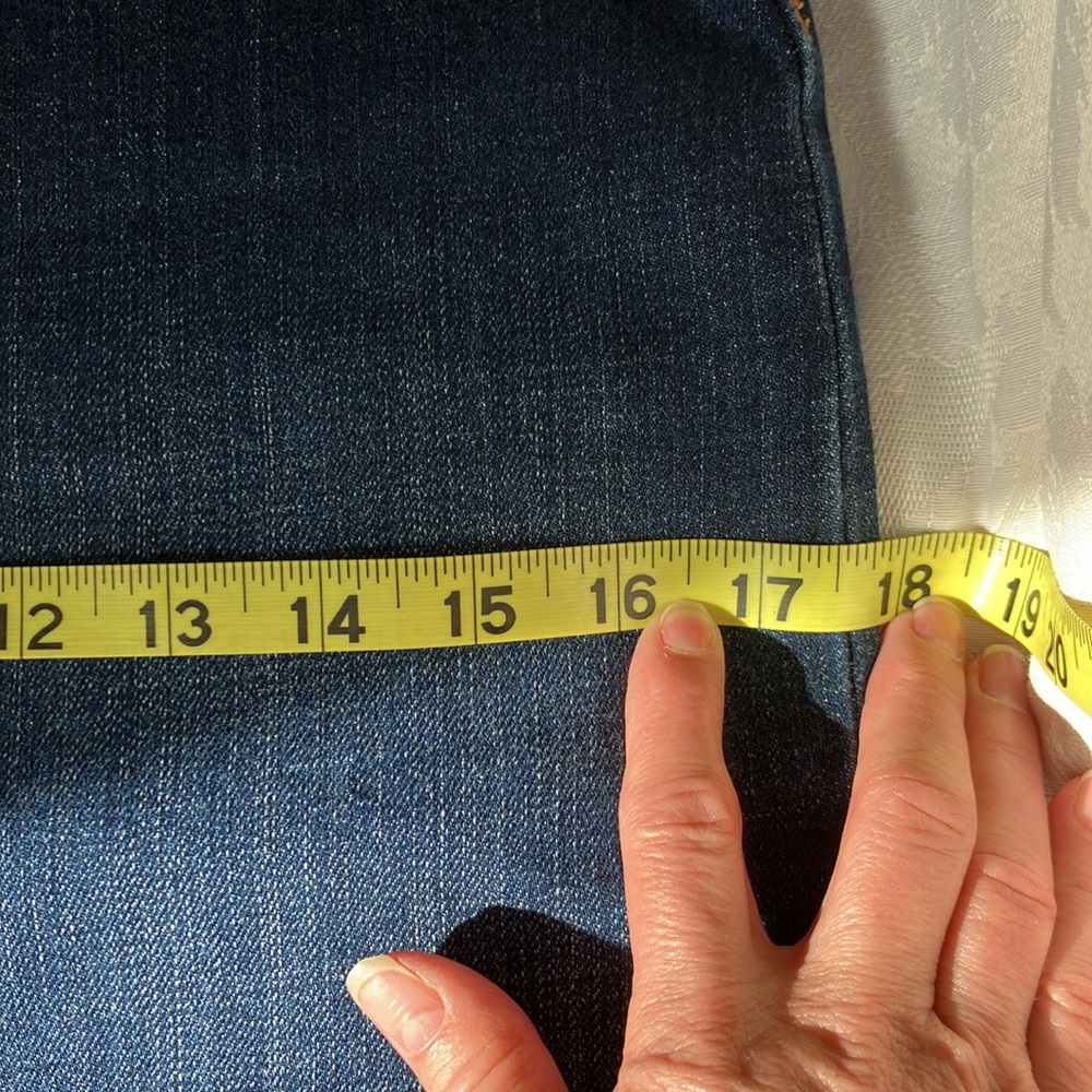 Talbots EUC Petite Denim Pencil Skirt - Picture 9 of 9